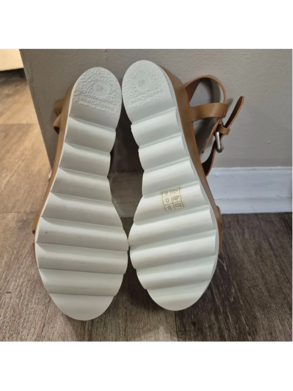 Women's See By Chloé Brown & White Wedge Sandals Size 9.5